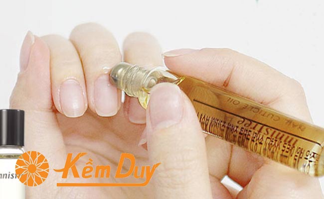 Chăm sóc vùng da vòng quanh móng Chăm sóc vùng da vòng quanh móng