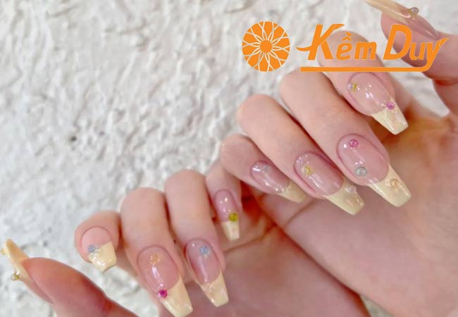 Sơn màu vàng hồng