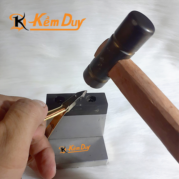 bua chinh cot kem duy